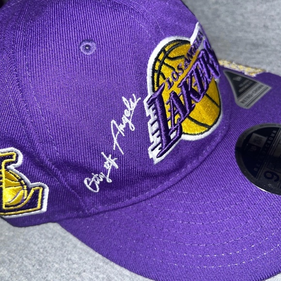 New Era SnapBack - Picture 3 of 7